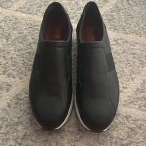 Munro Laurel Slip on Shoes